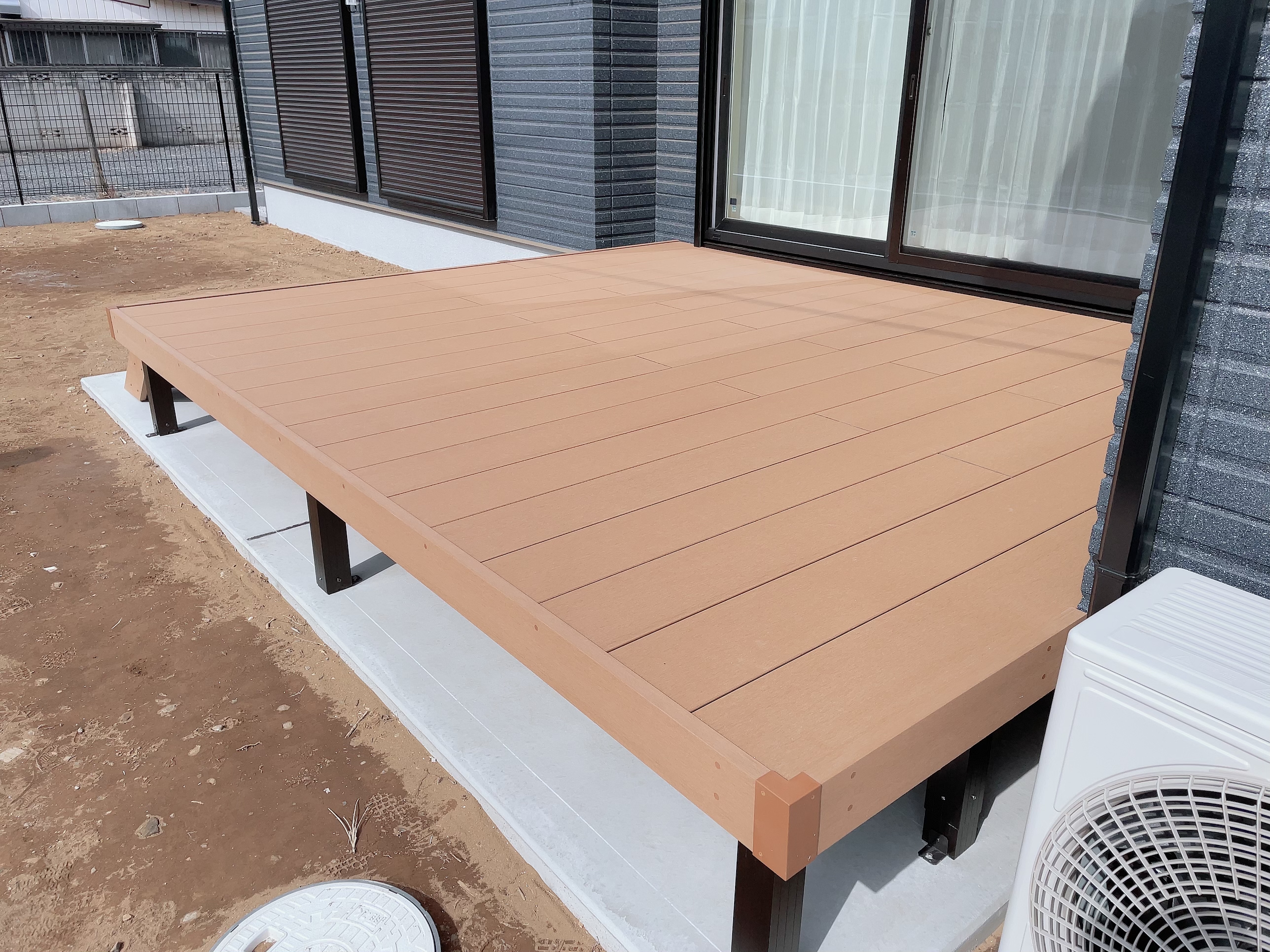 2. ウッドデッキの魅力とその利点