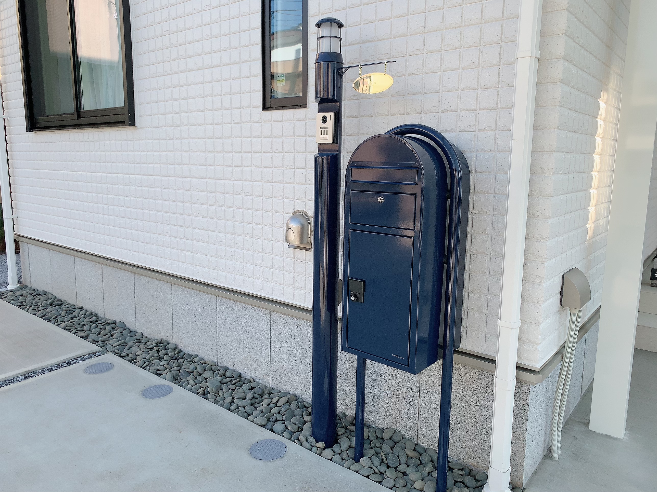 土間デザインで魅せる！宅配ボックスを活用した外構提案
